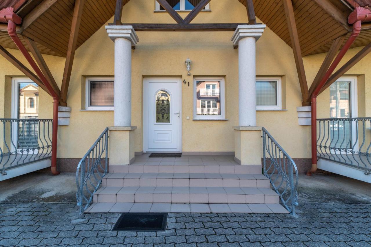 Lena Apartman Hévíz Exterior foto