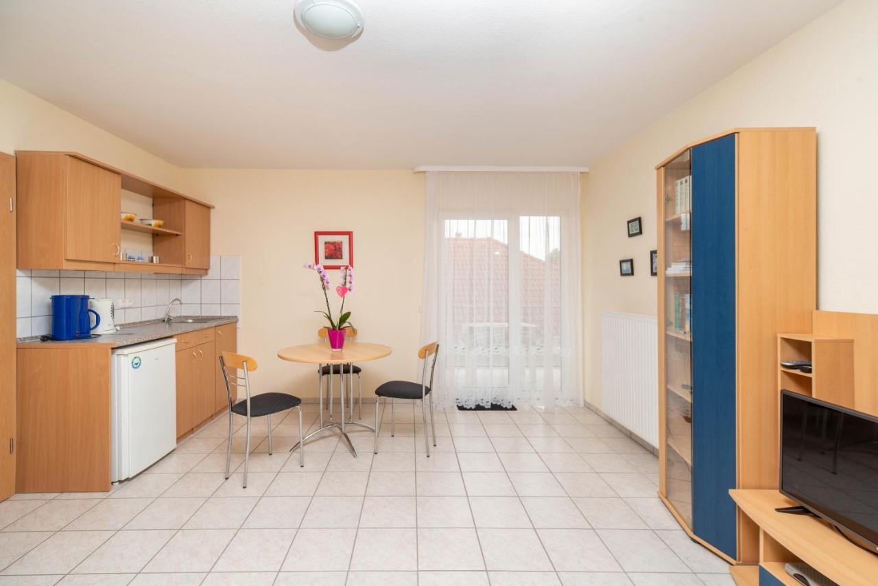 Lena Apartman Hévíz Exterior foto
